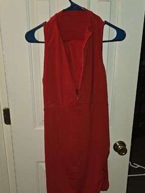 HALARA Red Sleeveless V-Neck Midi Dress
